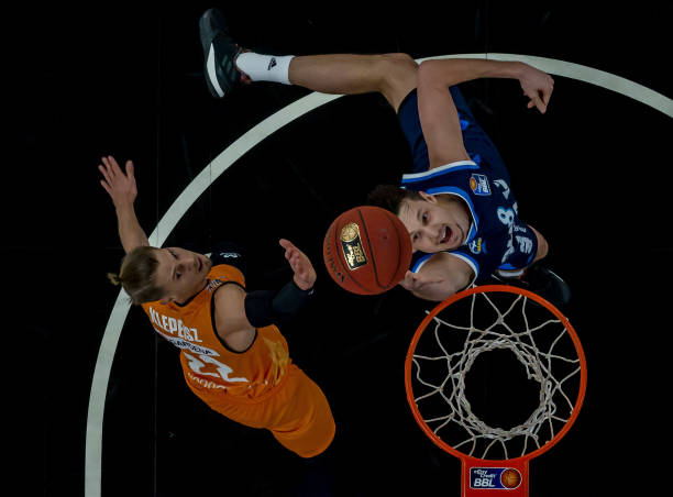 卡莱尔强调 卡莱尔强调