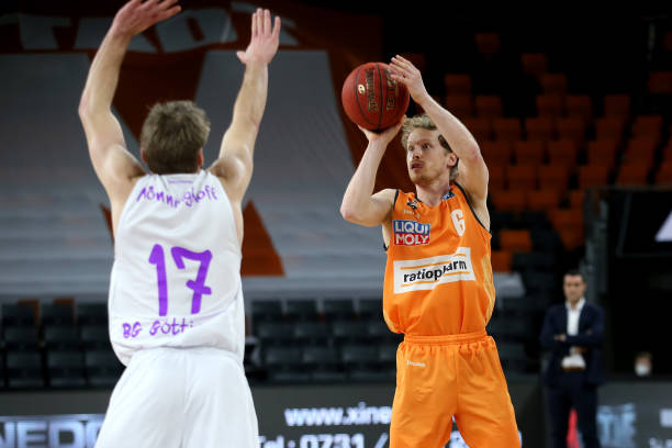 最终夺冠 最终夺冠