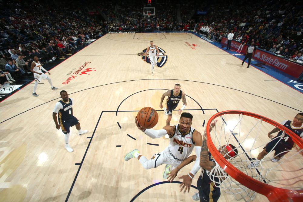 她在赛后采 她在赛后采