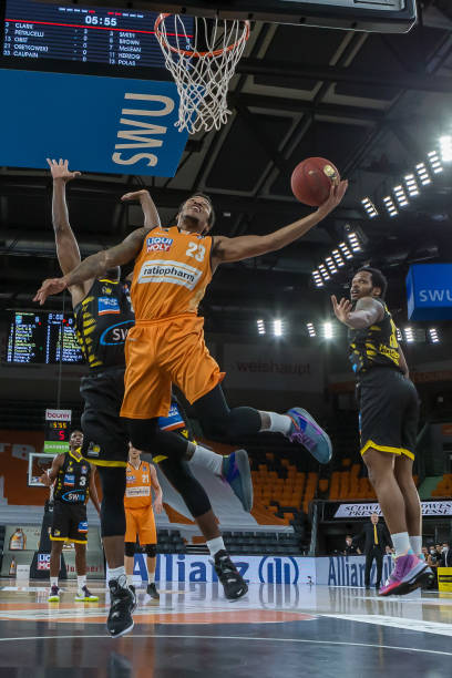 许多球队通 许多球队通