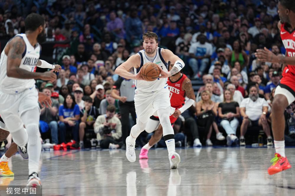 便显得格外 便显得格外